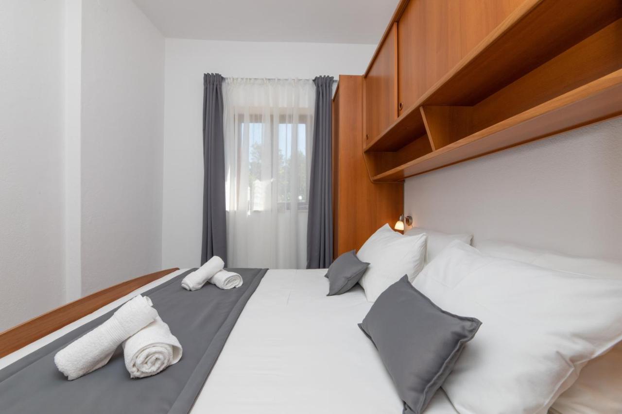Apartments4You Supetar-The Best And Most Popular Apartments For Discovering The Island - Free Parking - 200 Meters From The Beach Екстериор снимка