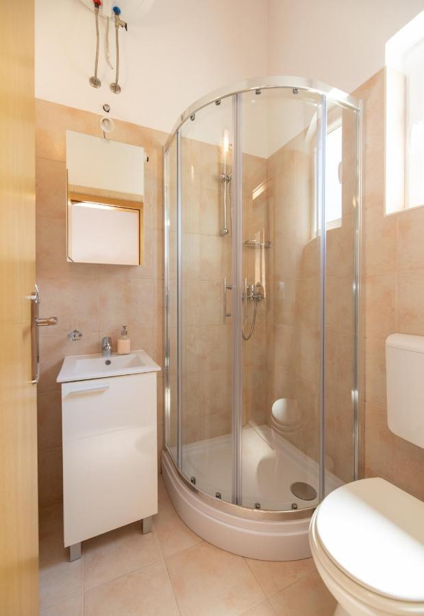 Apartments4You Supetar-The Best And Most Popular Apartments For Discovering The Island - Free Parking - 200 Meters From The Beach Екстериор снимка